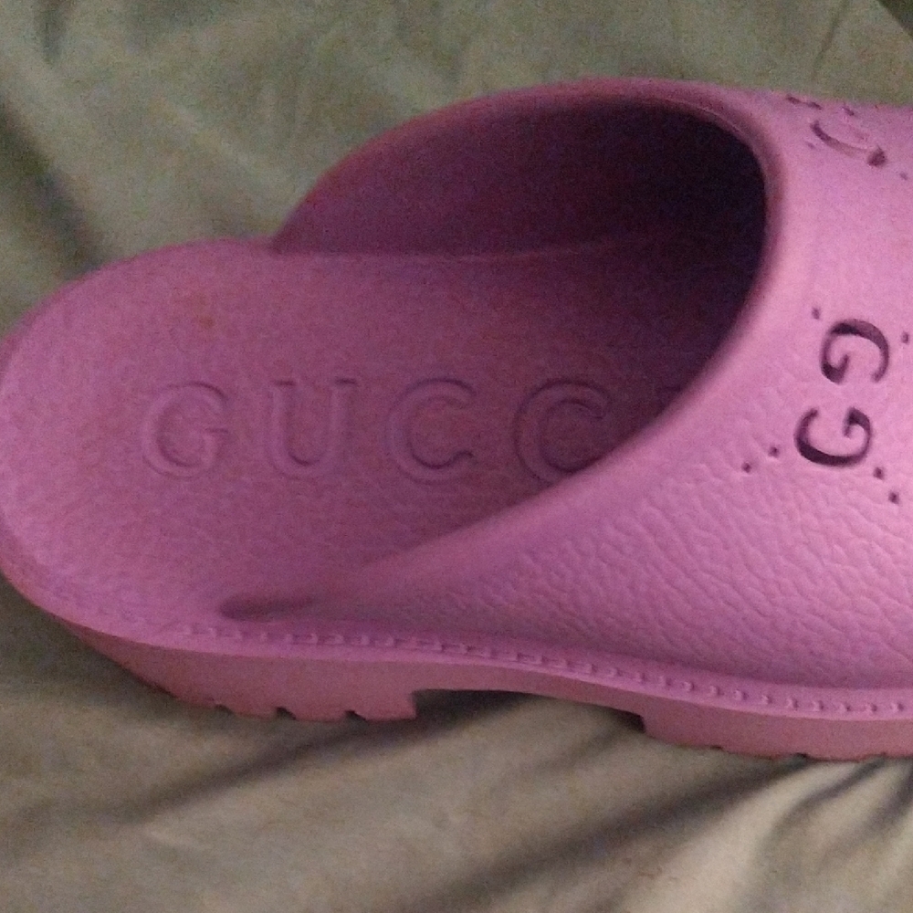 Gucci Pink Rubber Slide Sandals